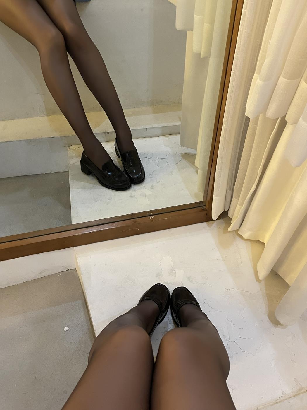 图片[29]-轩萧学姐  – 楼道+车库[33P] – 速更版-美库