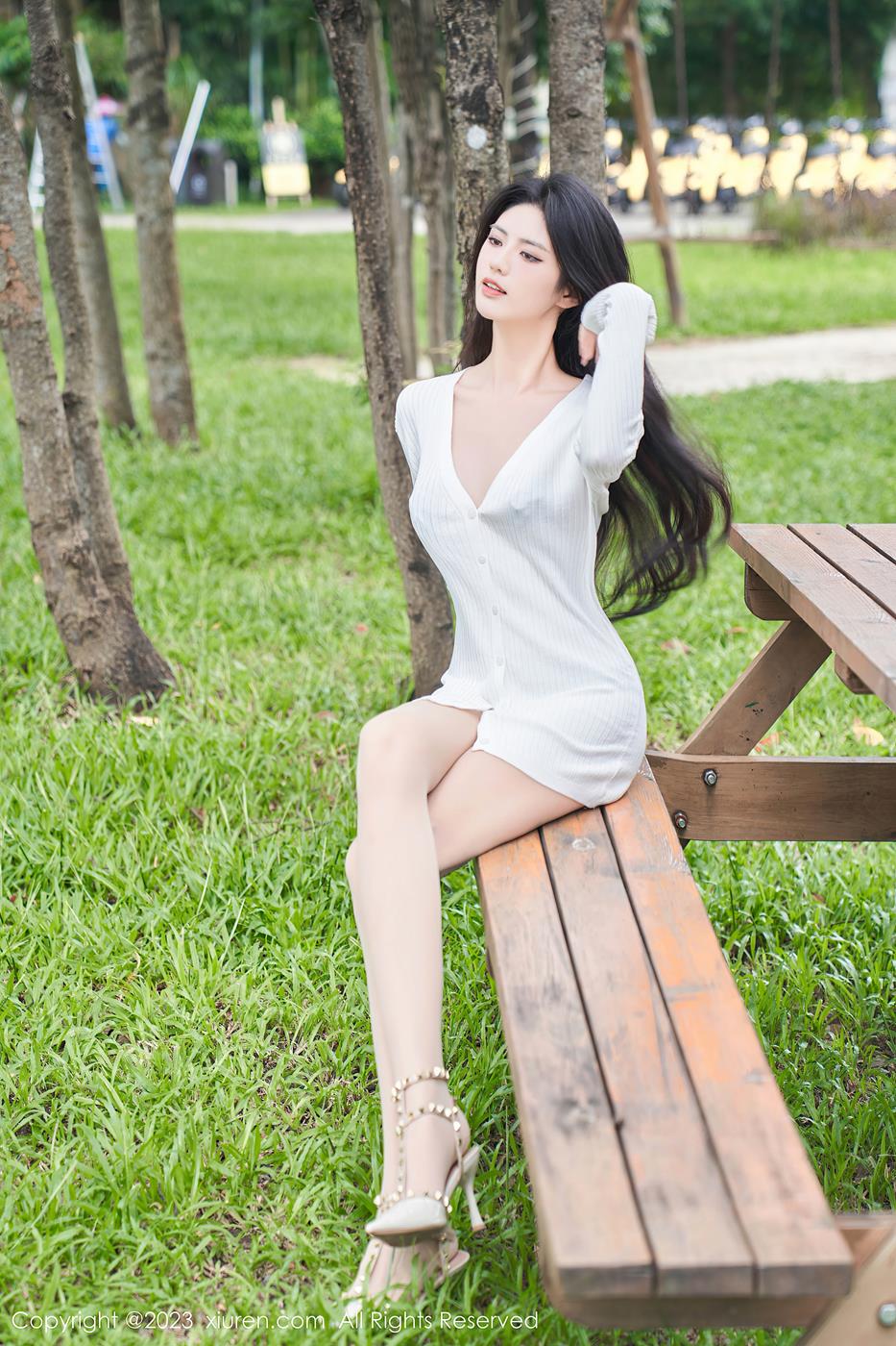 图片[16]-[Xiuren秀人网]2023.07.31 NO.7162 浅浅Danny 公园的长椅[17+1P] – 速更版-美库