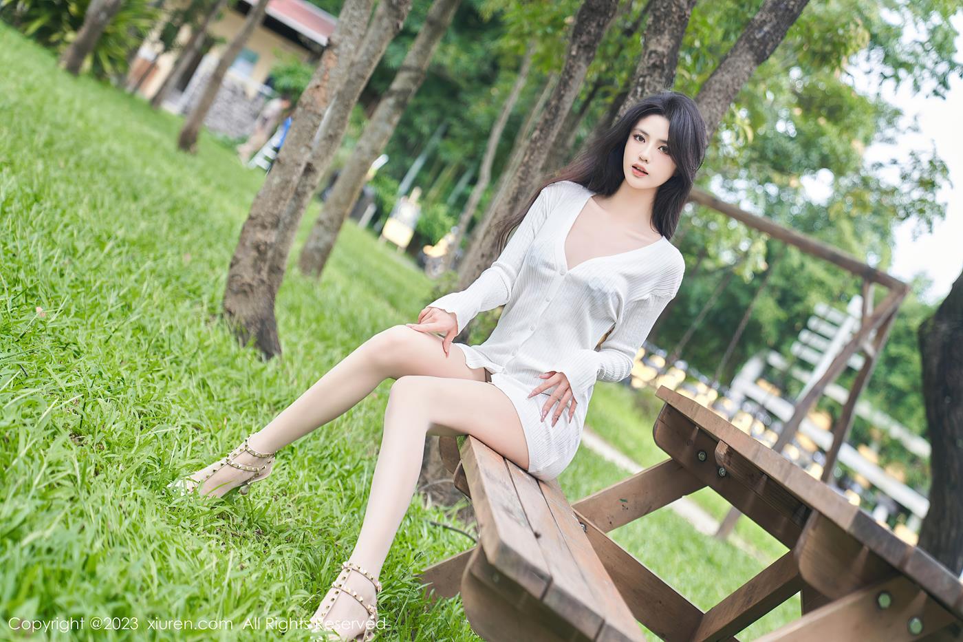 图片[17]-[Xiuren秀人网]2023.07.31 NO.7162 浅浅Danny 公园的长椅[17+1P] – 速更版-美库