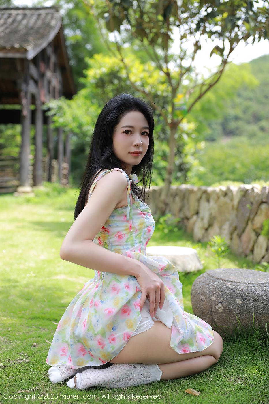 图片[21]-[Xiuren秀人网]2023.08.01 NO.7169 糖豆sisi 草地的唯美 [20+1P] – 速更版-美库