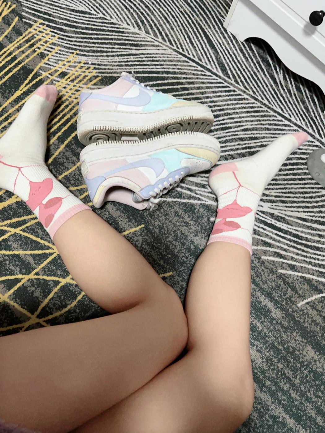 图片[27]-[誉铭传媒]袜足摄影 2023年《05月整合作品》[102P] – 速更版-美库