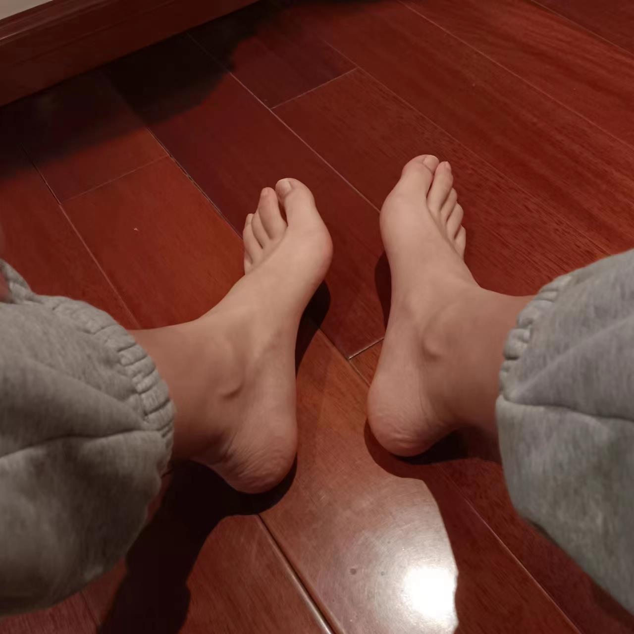 图片[97]-[誉铭传媒]袜足摄影 2023年《05月整合作品》[102P] – 速更版-美库