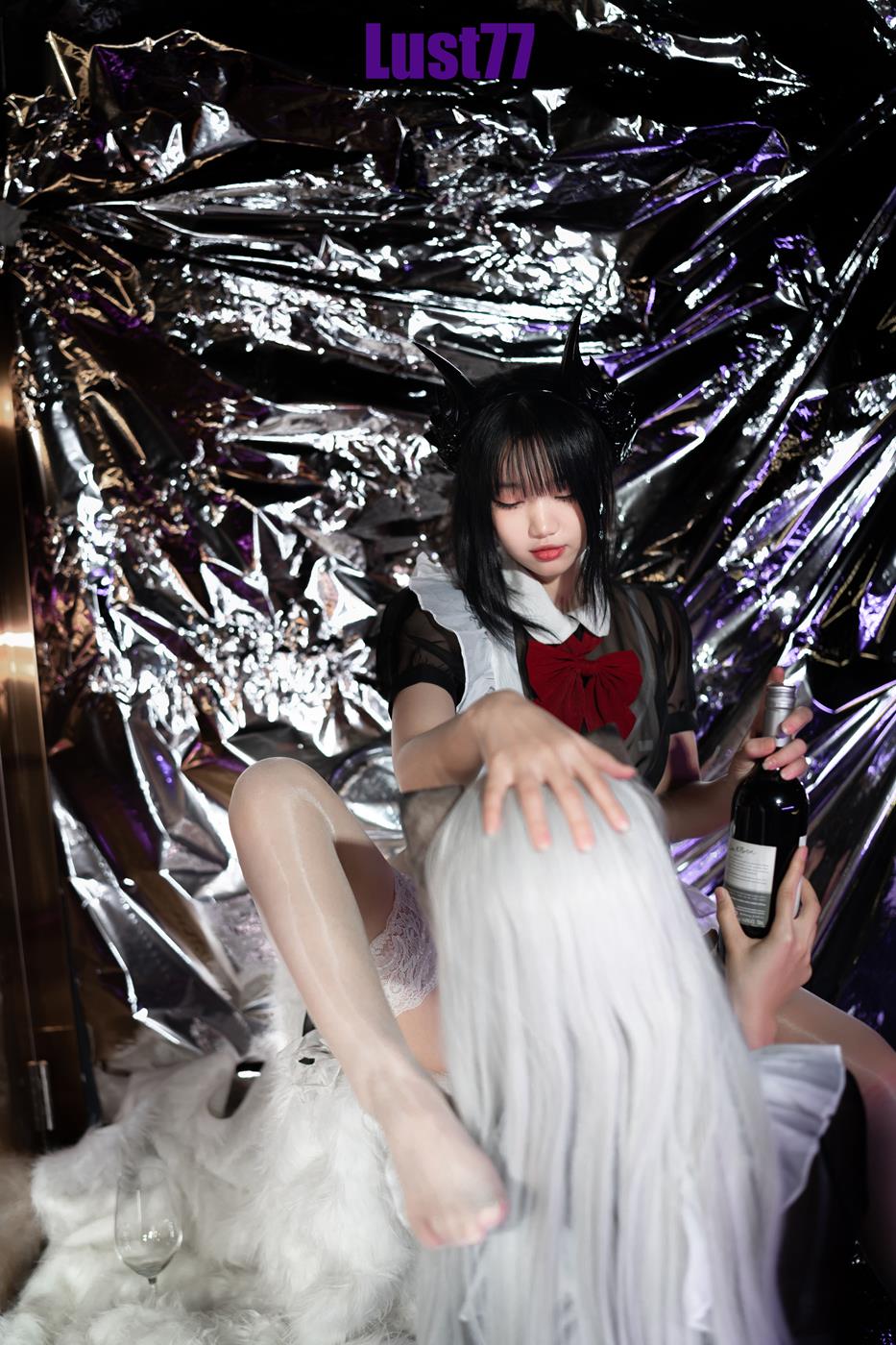 图片[26]-人气Coser@柒柒要乖哦 女仆の惩戒课 [33P] – 速更版-美库