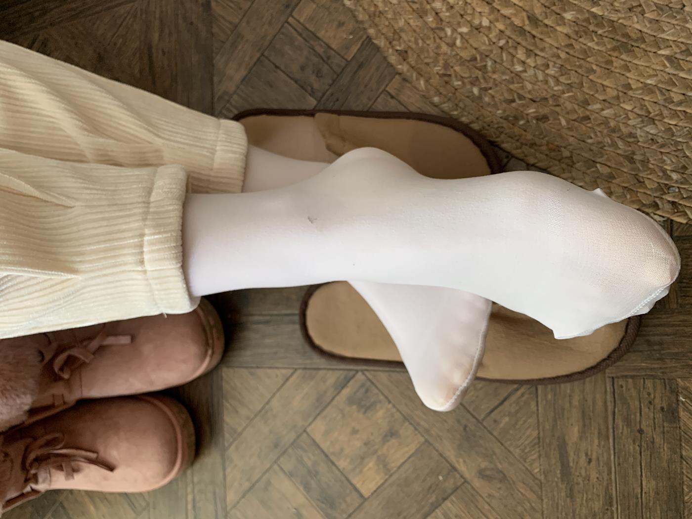 图片[89]-[誉铭传媒]袜足摄影 2023年《06月整合作品》[128P] – 速更版-美库