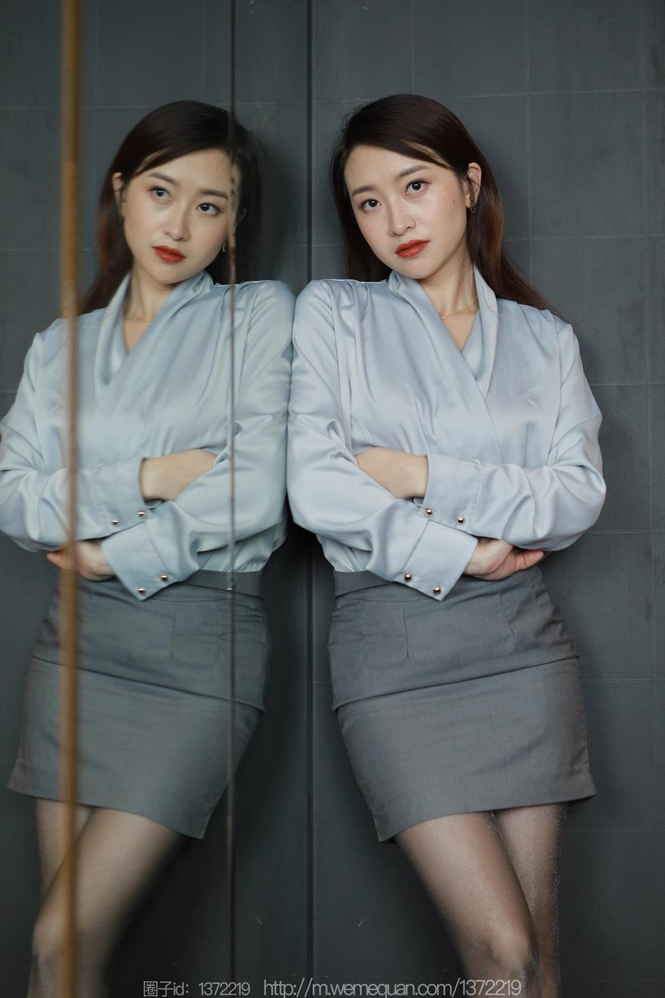 图片[18]-[IESS异思趣向] 2023.03.08 丝享家1384：小婕《灰裙亮丝》[86P] – 速更版-美库