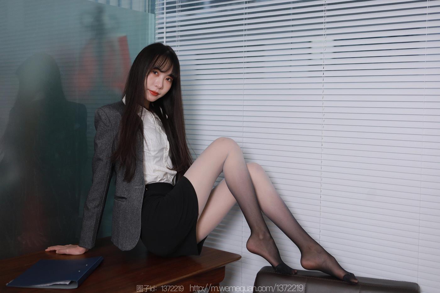 图片[56]-[IESS异思趣向] 2023.03.12 丝享家1388：团团《黑白灰渐变》[85P] – 速更版-美库