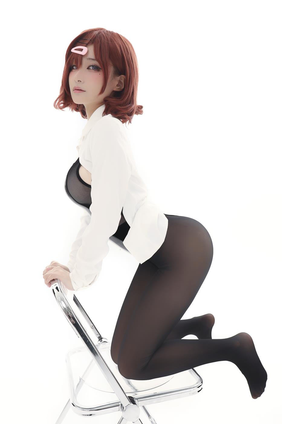 图片[11]-网紅Coser@幼爱 竟泳灰丝 [26P] – 速更版-美库