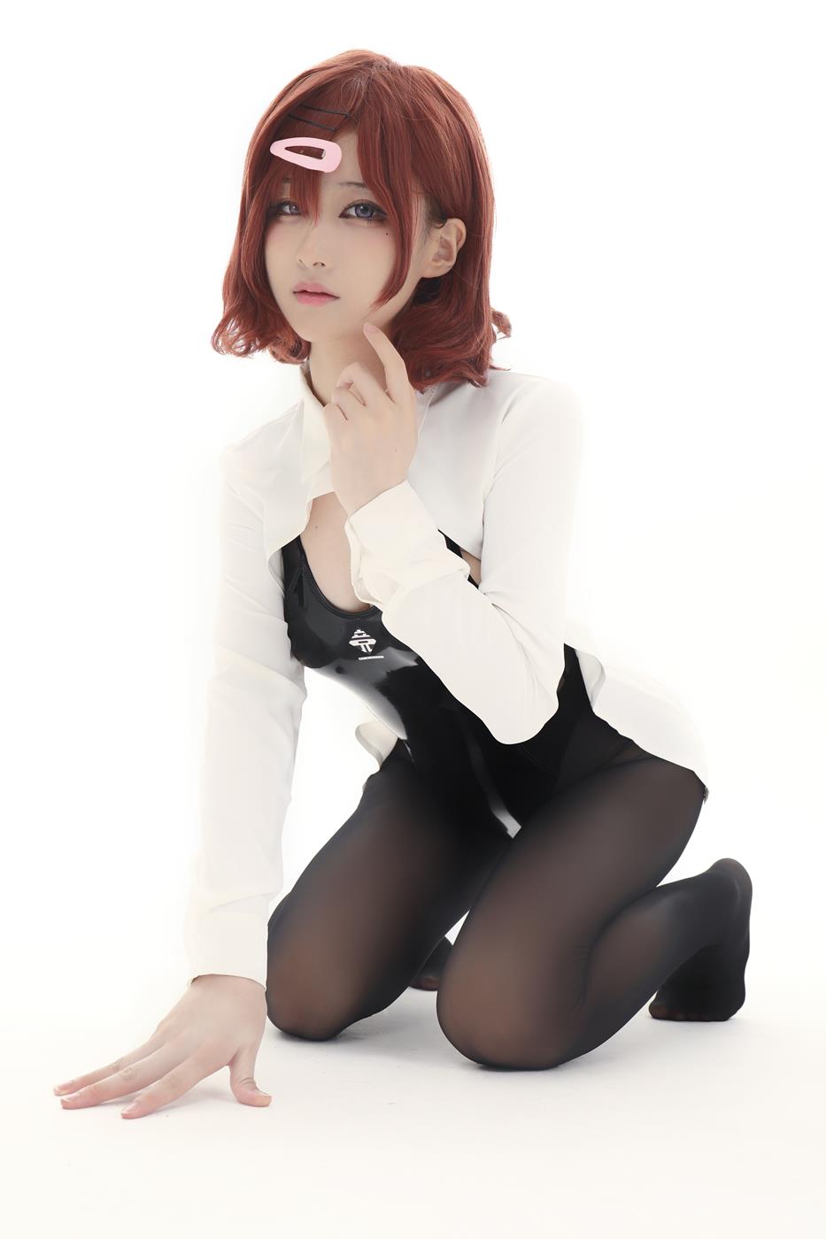 图片[15]-网紅Coser@幼爱 竟泳灰丝 [26P] – 速更版-美库