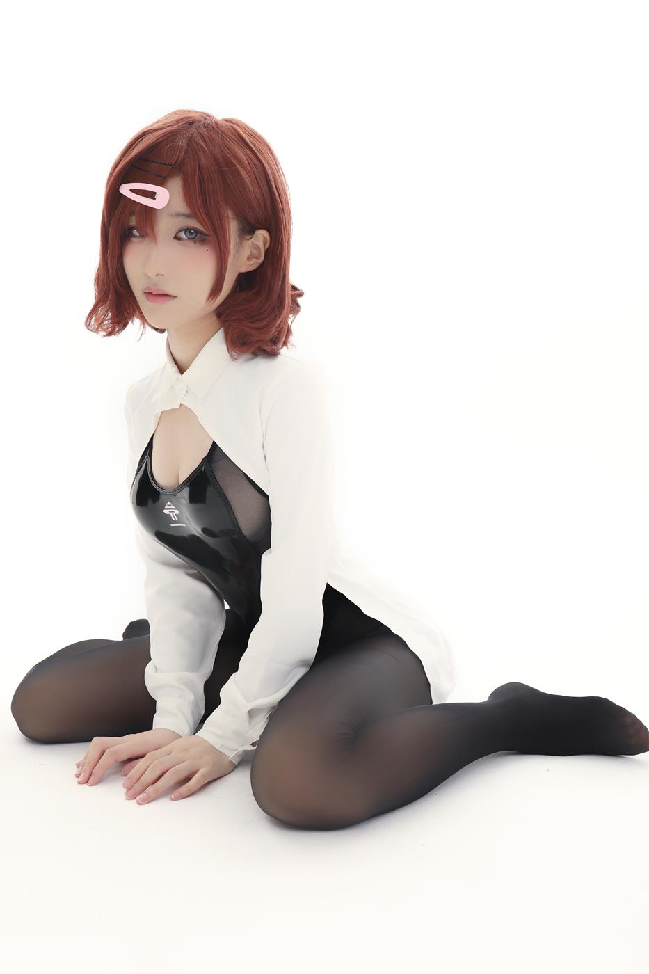 图片[19]-网紅Coser@幼爱 竟泳灰丝 [26P] – 速更版-美库