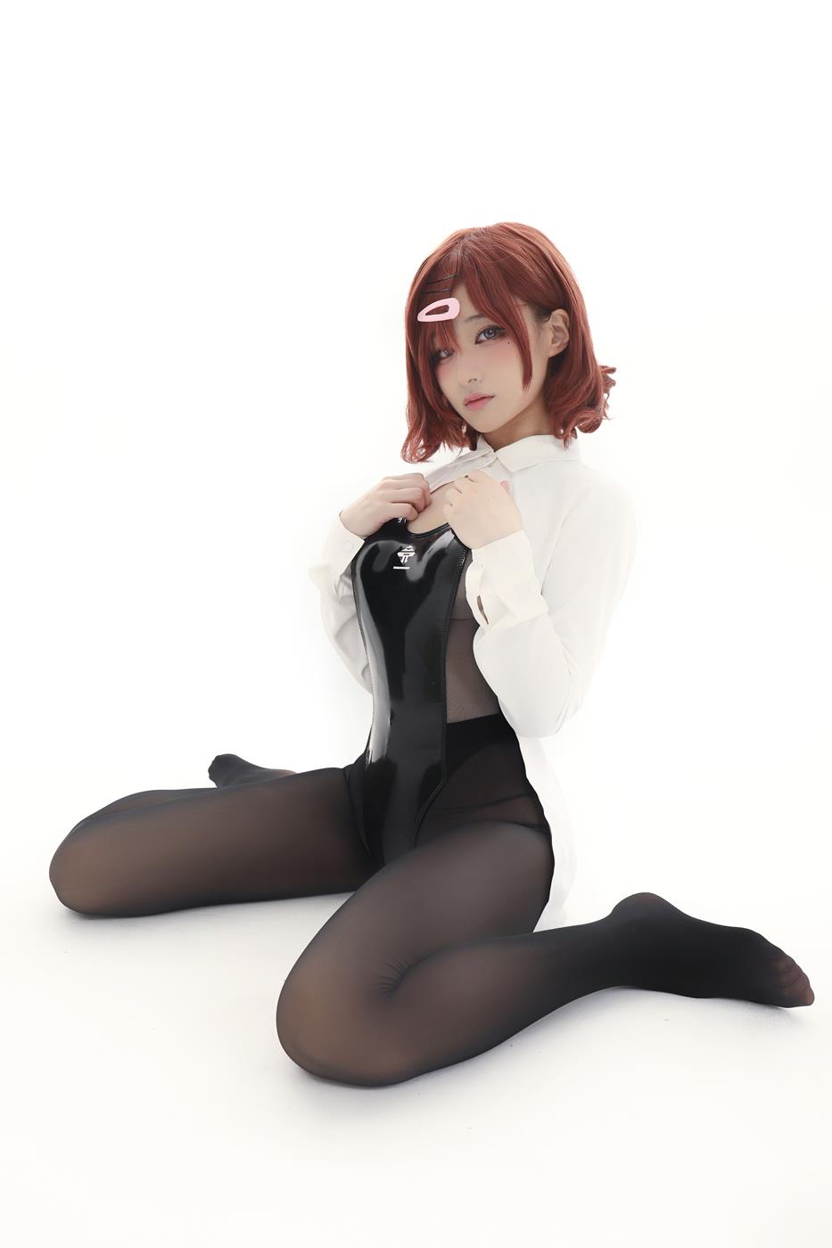 图片[22]-网紅Coser@幼爱 竟泳灰丝 [26P] – 速更版-美库