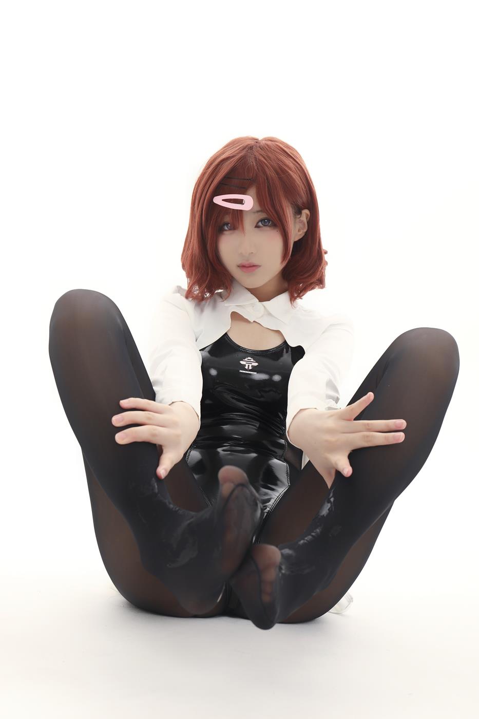 图片[23]-网紅Coser@幼爱 竟泳灰丝 [26P] – 速更版-美库