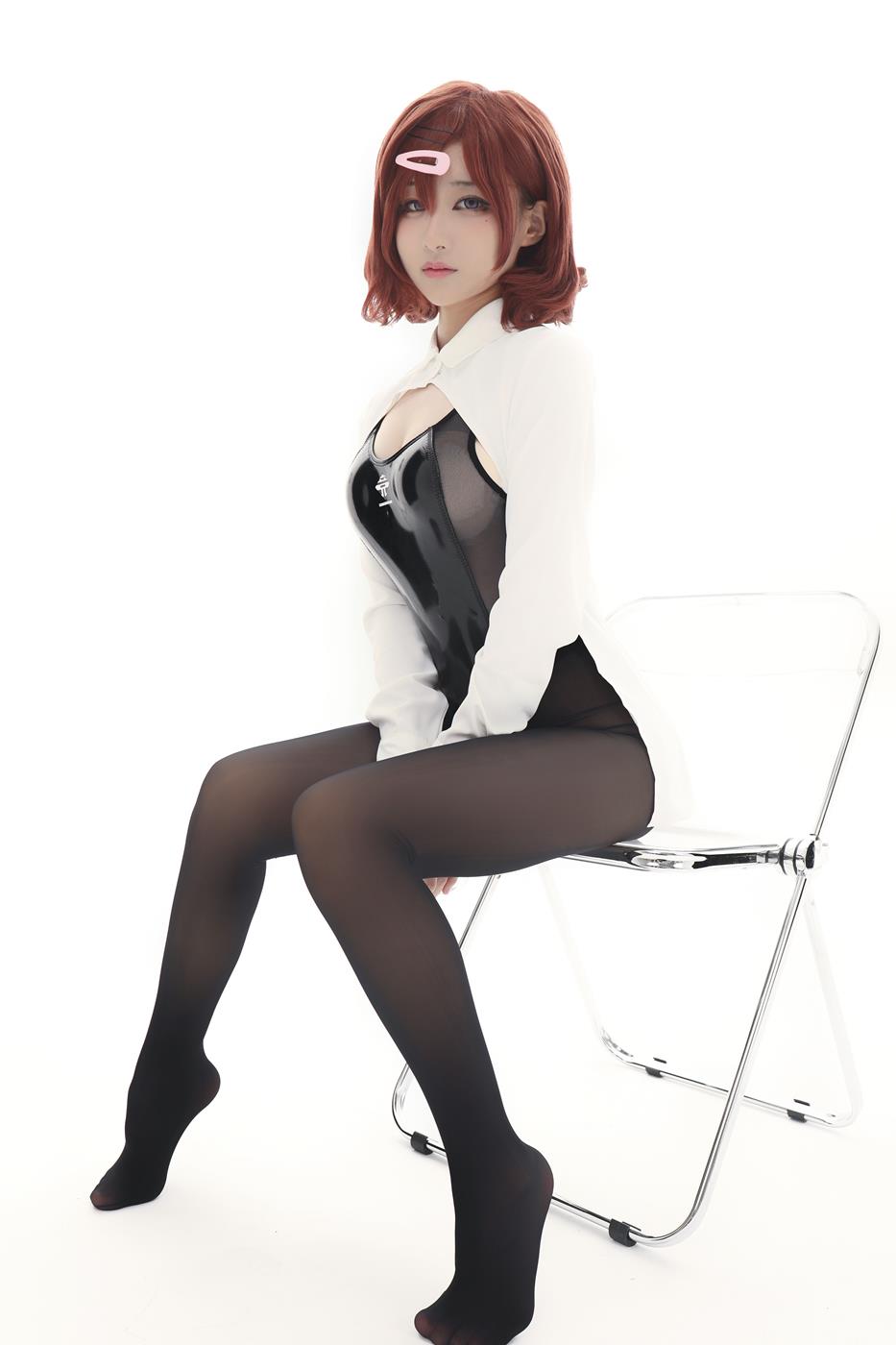 图片[25]-网紅Coser@幼爱 竟泳灰丝 [26P] – 速更版-美库