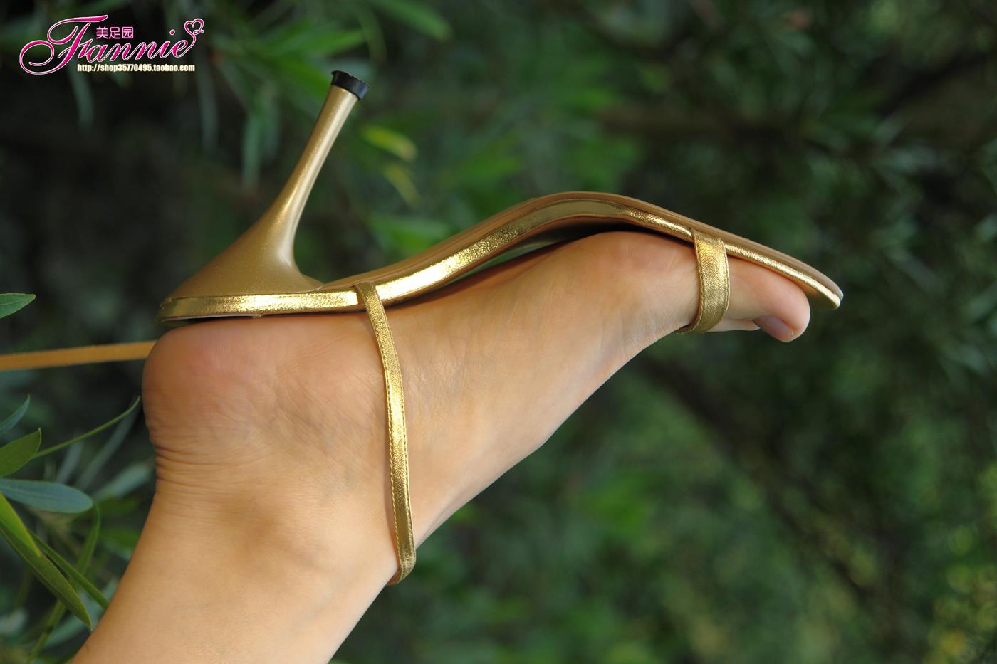 图片[16]-Fannie芬妮每足园 No.205 金色的旋律 户外篇-4 [21P] – 速更版-美库