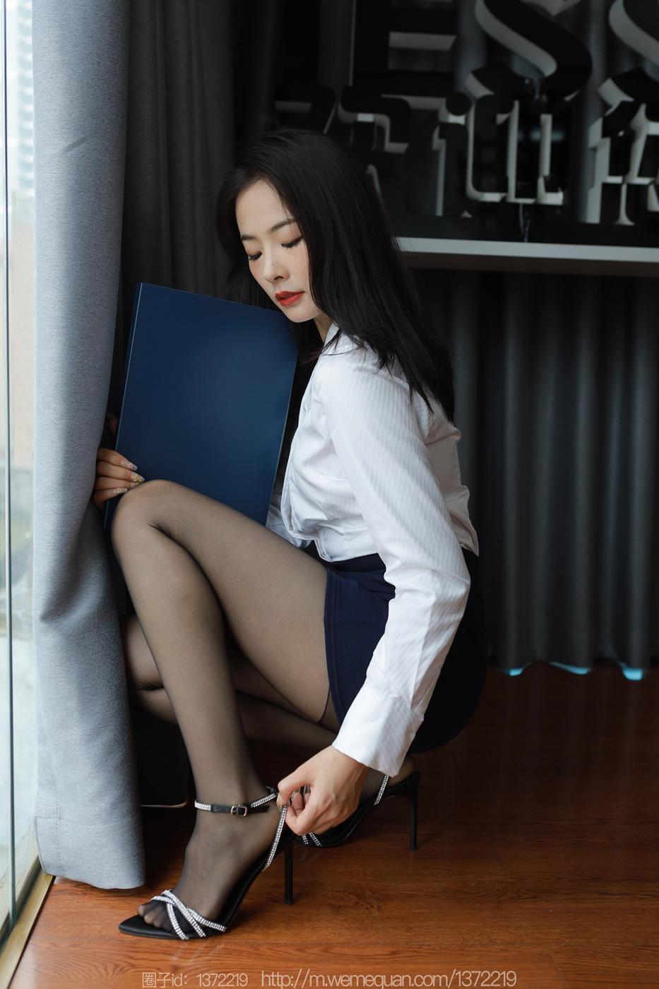 图片[15]-[IESS异思趣向] 2023.03.15 丝享家1391：小金《落地窗制服》[88P] – 速更版-美库