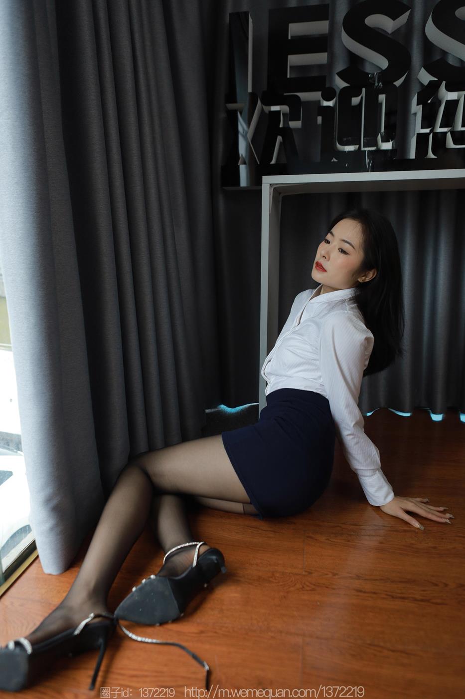 图片[22]-[IESS异思趣向] 2023.03.15 丝享家1391：小金《落地窗制服》[88P] – 速更版-美库