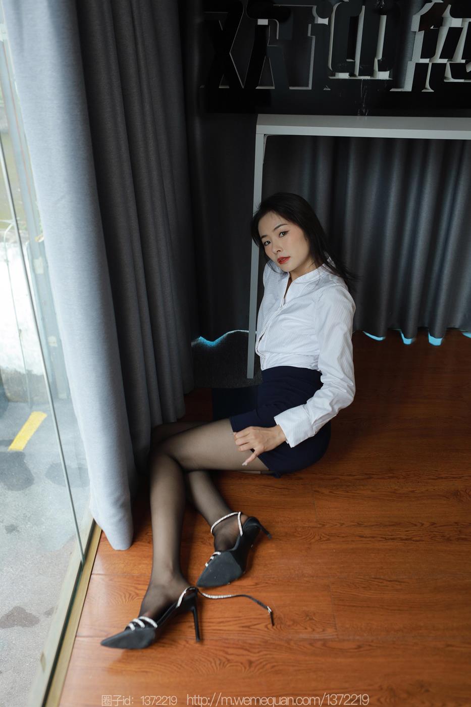 图片[25]-[IESS异思趣向] 2023.03.15 丝享家1391：小金《落地窗制服》[88P] – 速更版-美库