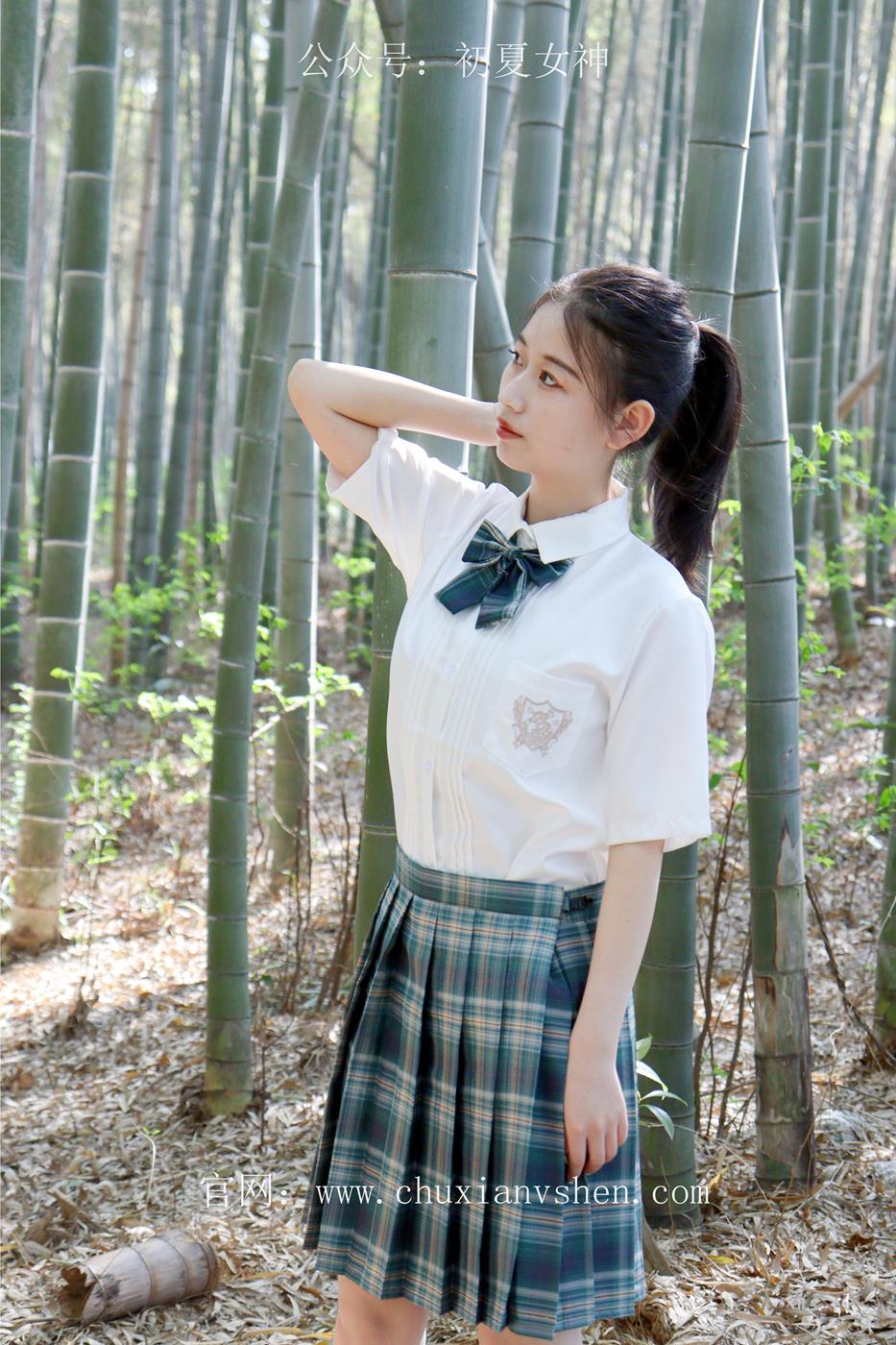 图片[13]-初夏女神 NO.019 念念 墨绿色JK搭配三叶草贝壳头鞋期[155P] – 速更版-美库