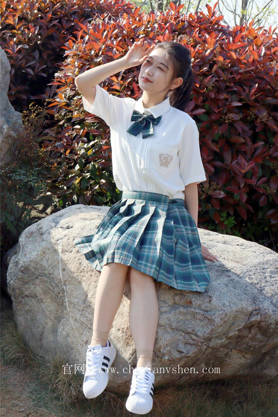 图片[49]-初夏女神 NO.019 念念 墨绿色JK搭配三叶草贝壳头鞋期[155P] – 速更版-美库