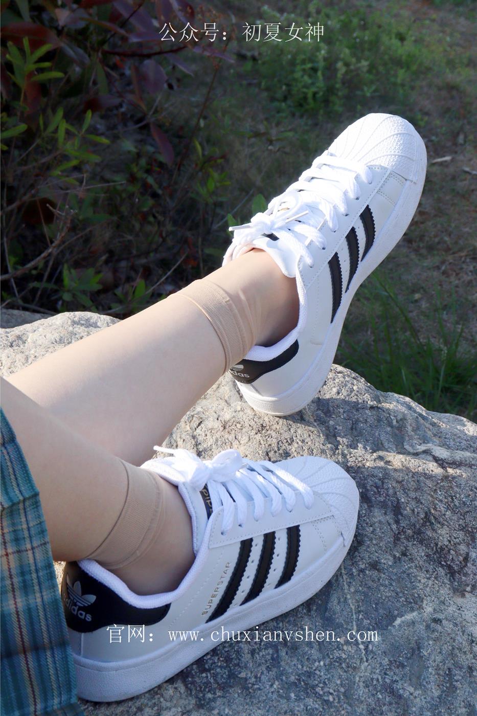 图片[64]-初夏女神 NO.019 念念 墨绿色JK搭配三叶草贝壳头鞋期[155P] – 速更版-美库