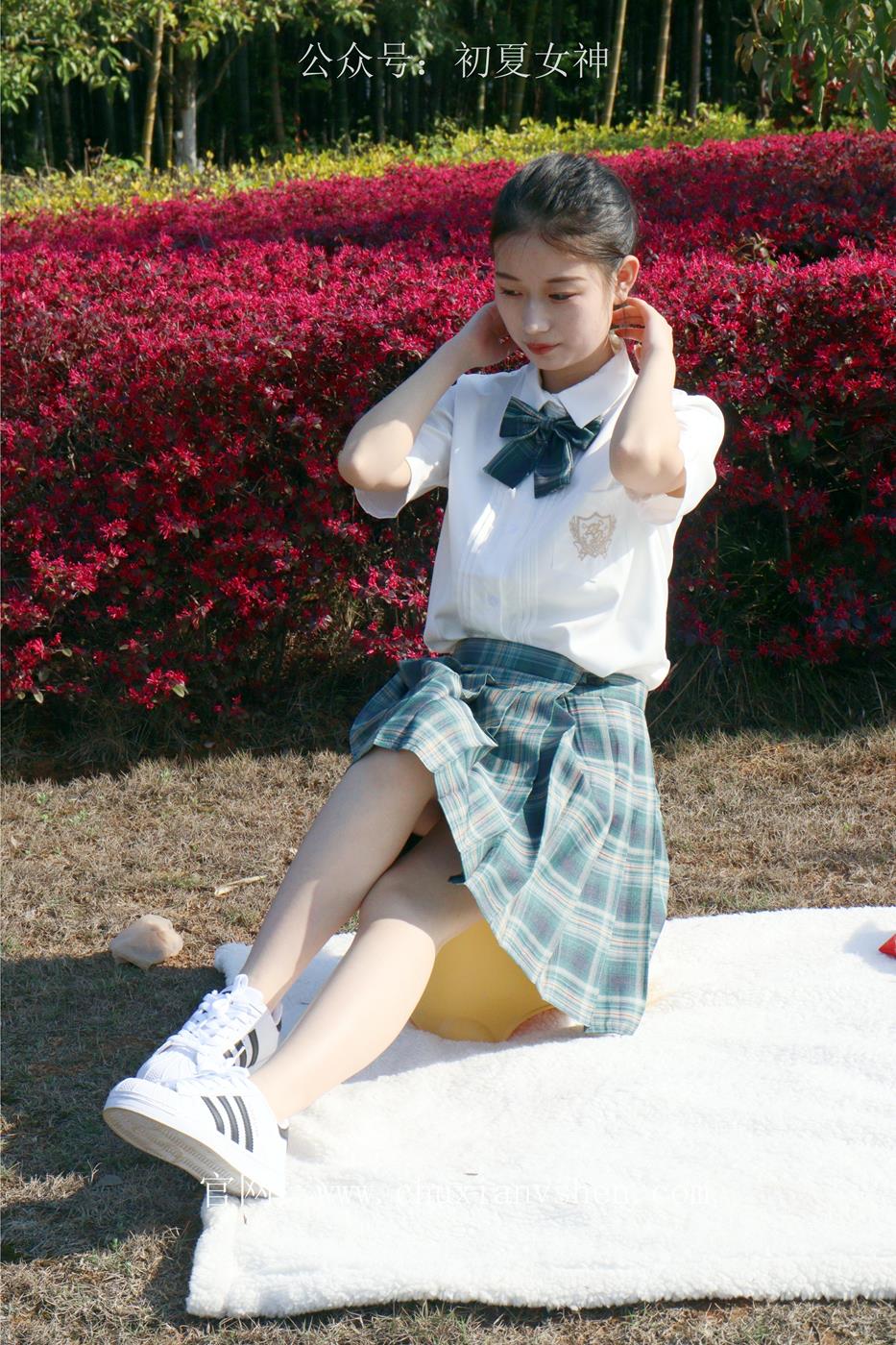 图片[80]-初夏女神 NO.019 念念 墨绿色JK搭配三叶草贝壳头鞋期[155P] – 速更版-美库