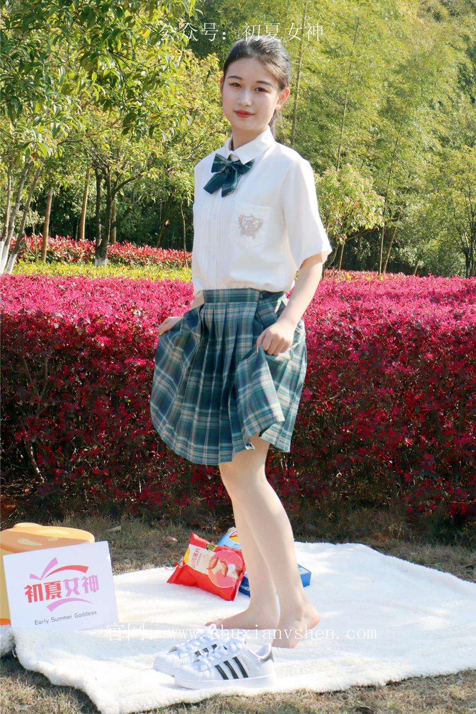 图片[116]-初夏女神 NO.019 念念 墨绿色JK搭配三叶草贝壳头鞋期[155P] – 速更版-美库
