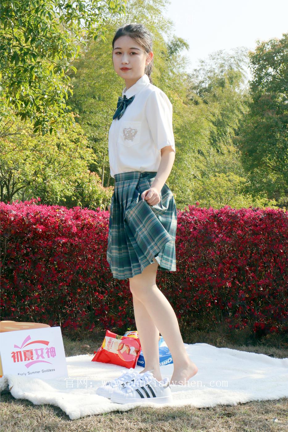图片[118]-初夏女神 NO.019 念念 墨绿色JK搭配三叶草贝壳头鞋期[155P] – 速更版-美库