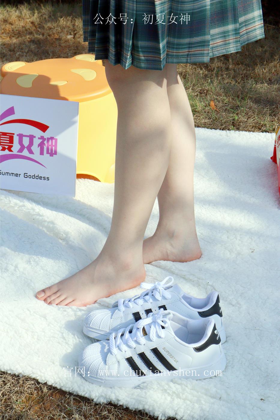 图片[122]-初夏女神 NO.019 念念 墨绿色JK搭配三叶草贝壳头鞋期[155P] – 速更版-美库