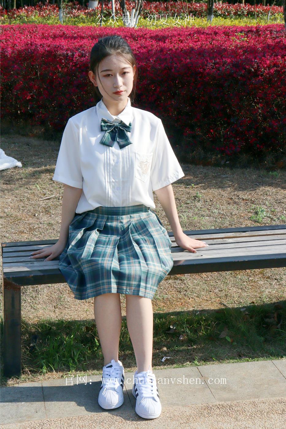 图片[130]-初夏女神 NO.019 念念 墨绿色JK搭配三叶草贝壳头鞋期[155P] – 速更版-美库