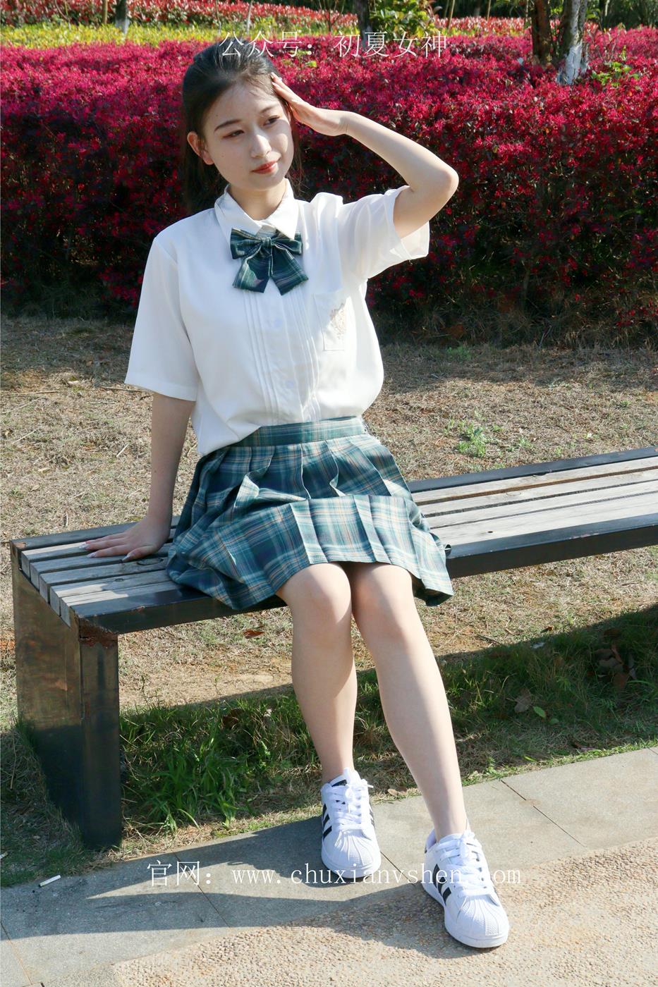 图片[134]-初夏女神 NO.019 念念 墨绿色JK搭配三叶草贝壳头鞋期[155P] – 速更版-美库