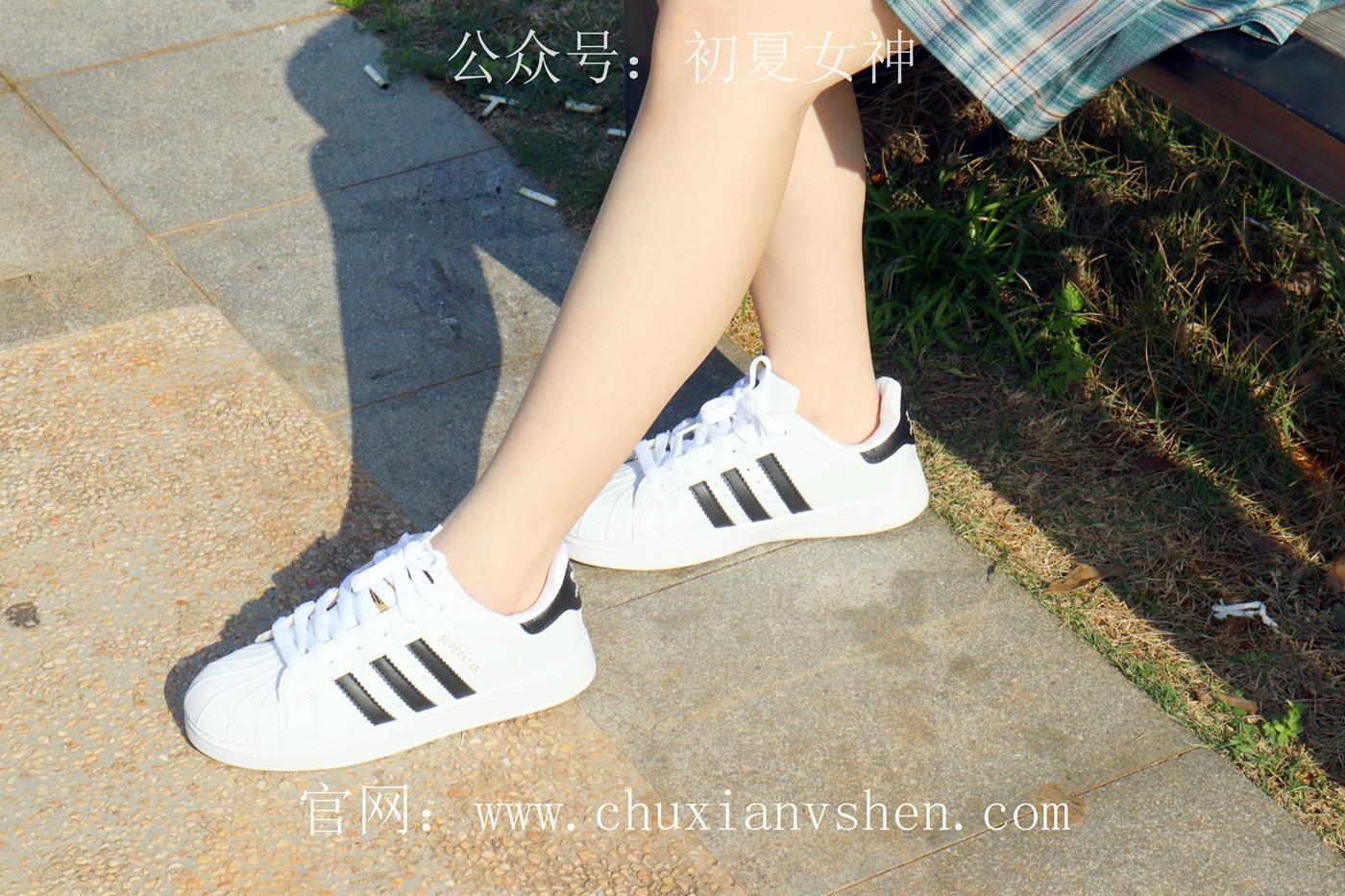 图片[137]-初夏女神 NO.019 念念 墨绿色JK搭配三叶草贝壳头鞋期[155P] – 速更版-美库