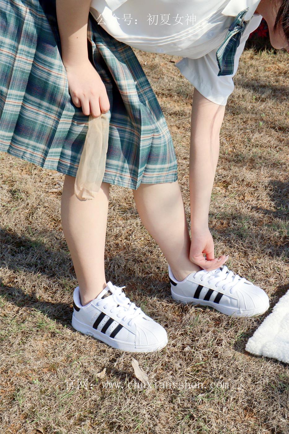 图片[138]-初夏女神 NO.019 念念 墨绿色JK搭配三叶草贝壳头鞋期[155P] – 速更版-美库