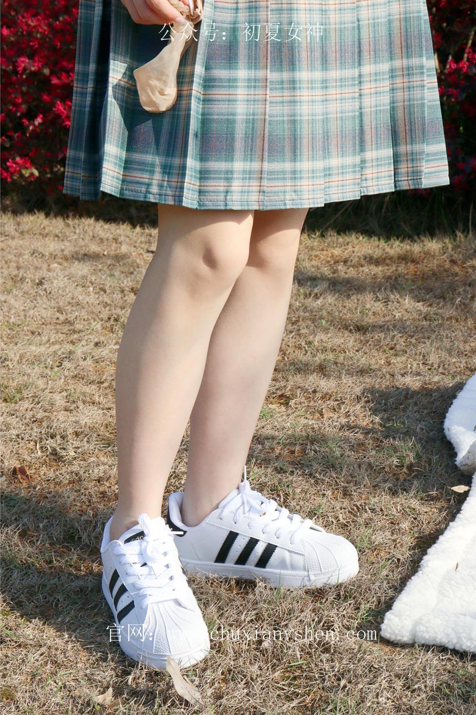 图片[139]-初夏女神 NO.019 念念 墨绿色JK搭配三叶草贝壳头鞋期[155P] – 速更版-美库