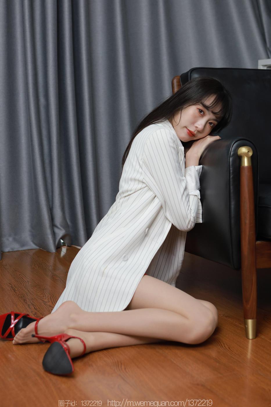 图片[72]-[IESS异思趣向] 2023.03.20 丝享家1396：团团《白衣红裙玉姐》[89P] – 速更版-美库