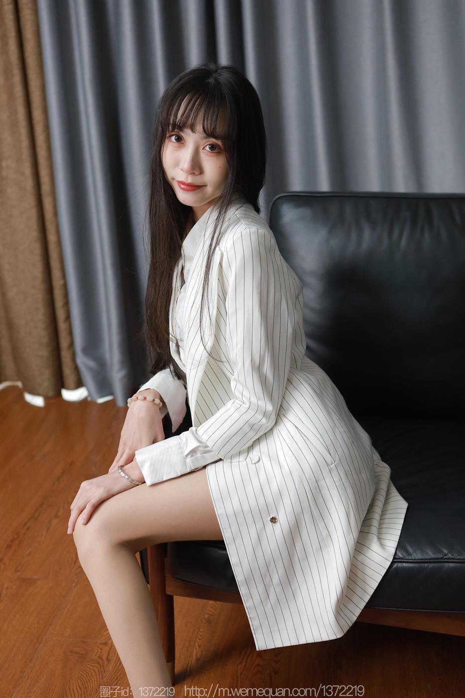 图片[90]-[IESS异思趣向] 2023.03.20 丝享家1396：团团《白衣红裙玉姐》[89P] – 速更版-美库