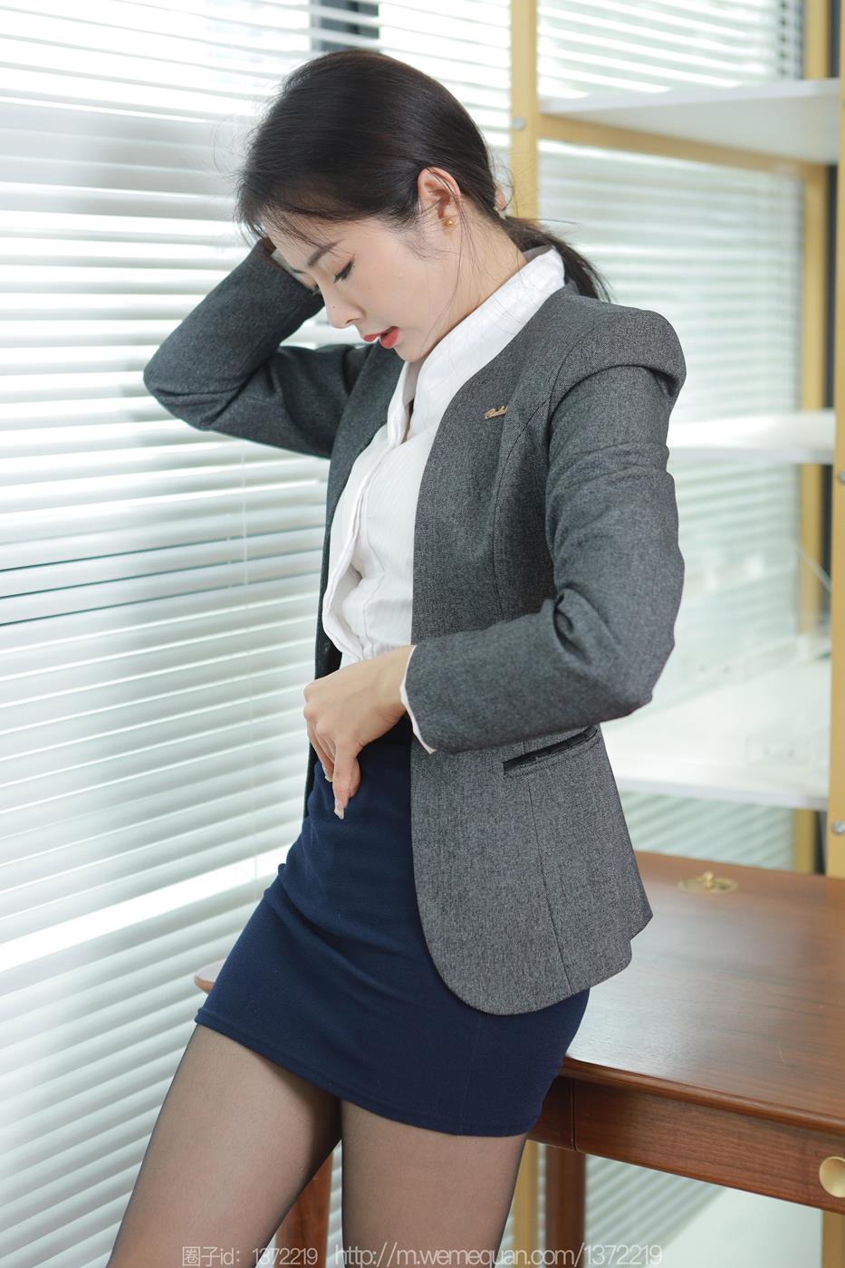 图片[76]-[IESS异思趣向] 2023.03.21 丝享家1397：小金《玉姐OL》[87P] – 速更版-美库