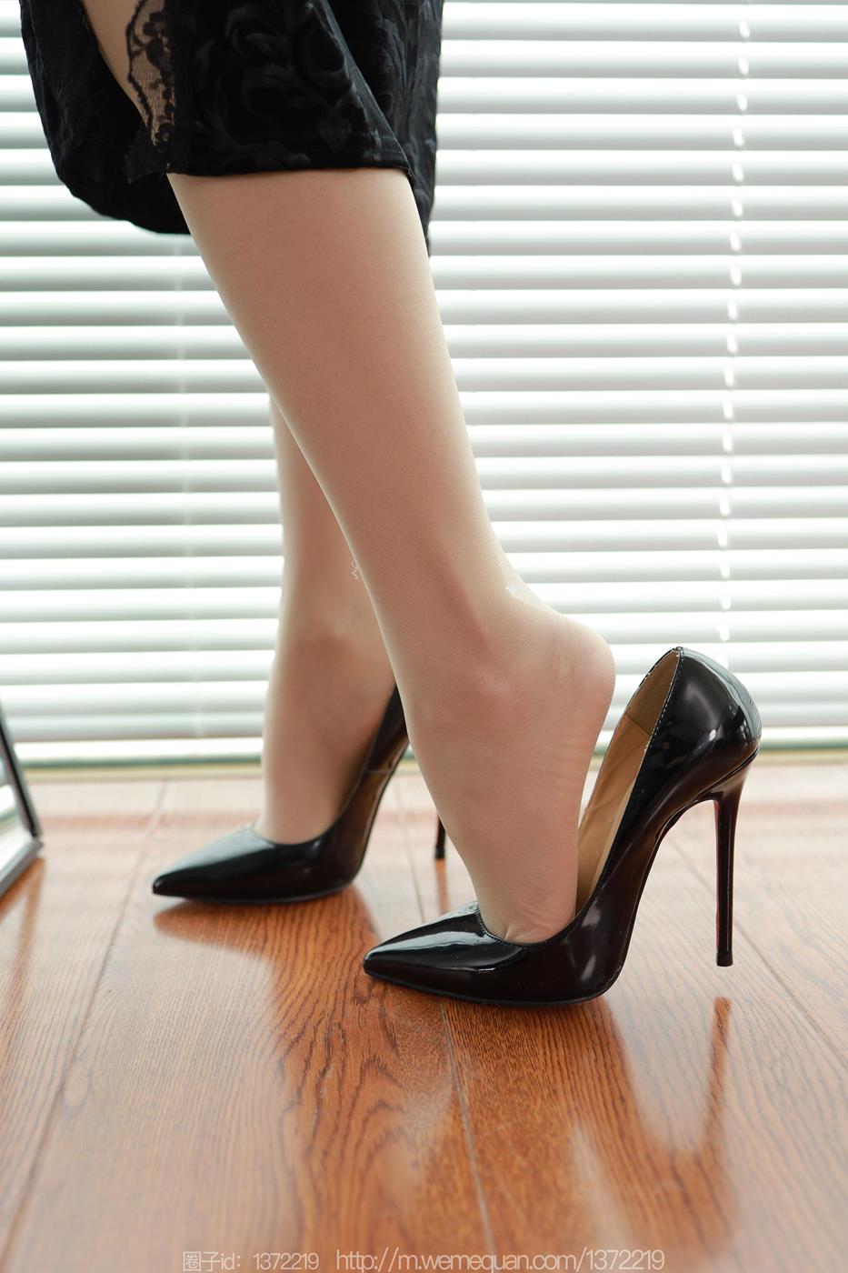 图片[10]-[IESS异思趣向] 2023.03.26 丝享家1402：婉萍《旗袍俏佳人》[87P] – 速更版-美库