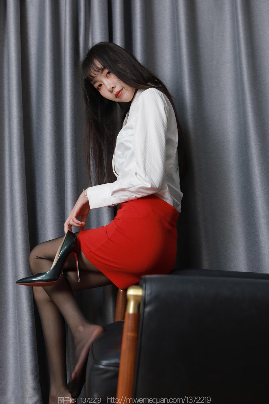 图片[42]-[IESS异思趣向] 2023.03.28 丝享家1404：团团《纤纤细腿》[80P] – 速更版-美库