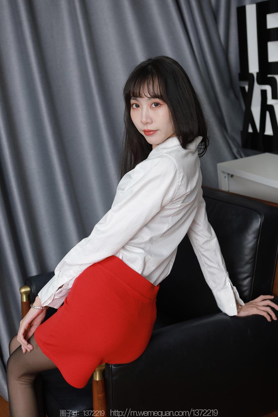 图片[76]-[IESS异思趣向] 2023.03.28 丝享家1404：团团《纤纤细腿》[80P] – 速更版-美库