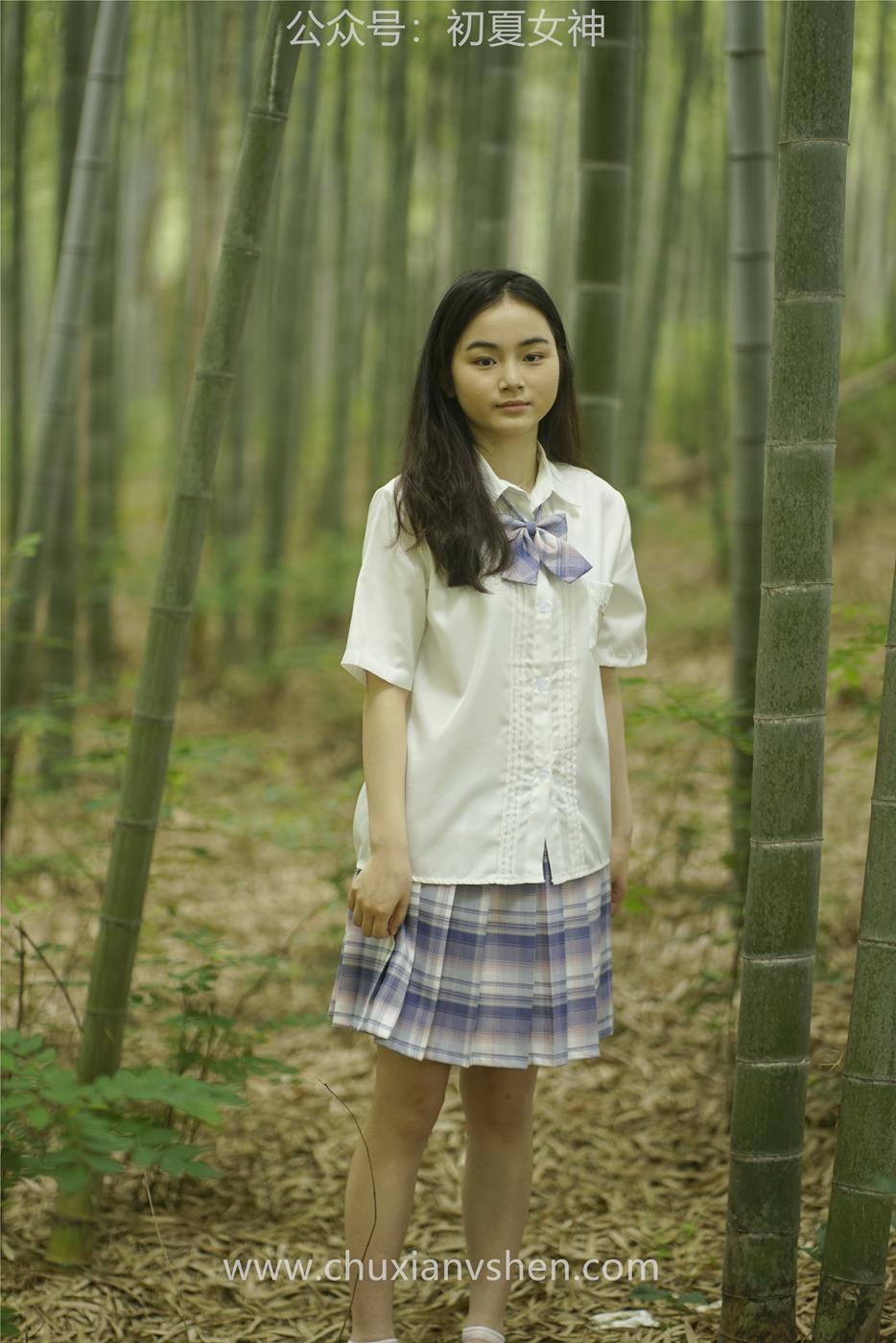 图片[16]-初夏女神 NO.025 十一 周末丛林 JK套搭配的袜子遭嫌弃[153P] – 速更版-美库