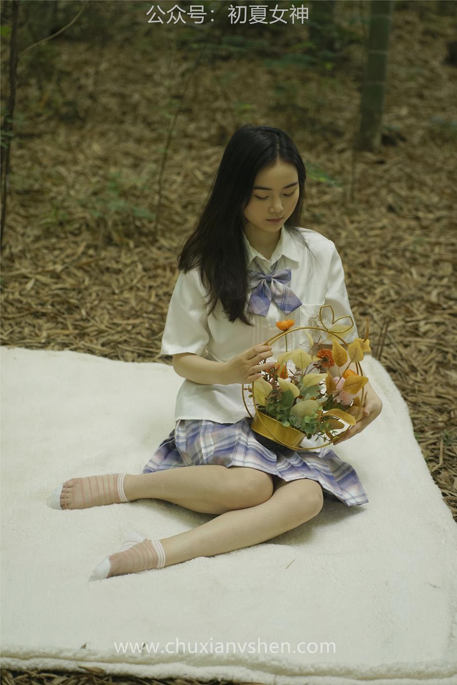 图片[18]-初夏女神 NO.025 十一 周末丛林 JK套搭配的袜子遭嫌弃[153P] – 速更版-美库