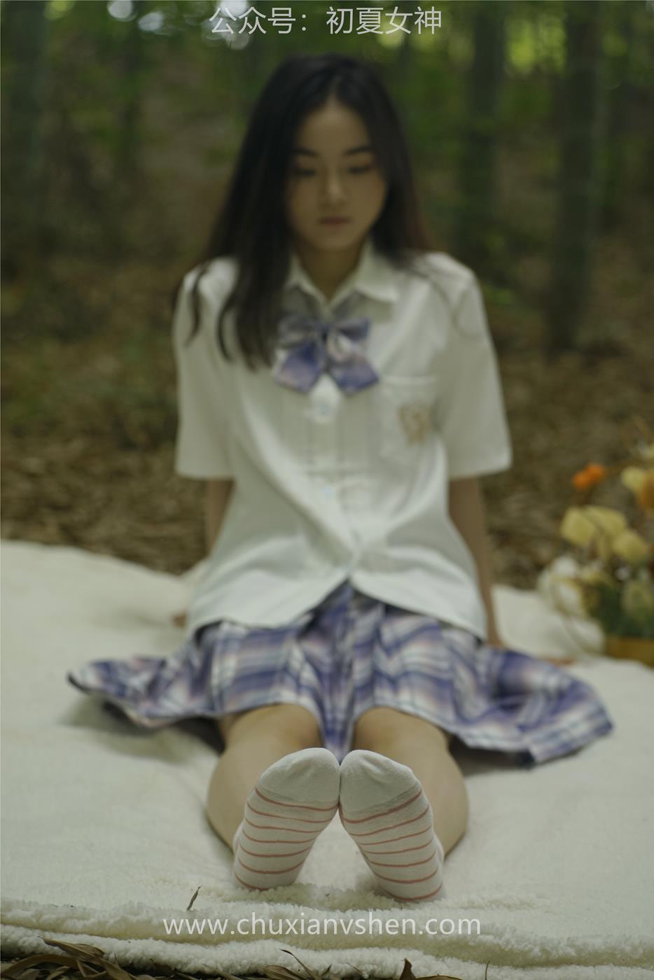 图片[31]-初夏女神 NO.025 十一 周末丛林 JK套搭配的袜子遭嫌弃[153P] – 速更版-美库