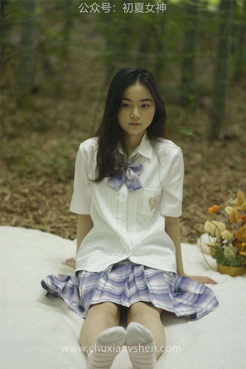 图片[34]-初夏女神 NO.025 十一 周末丛林 JK套搭配的袜子遭嫌弃[153P] – 速更版-美库