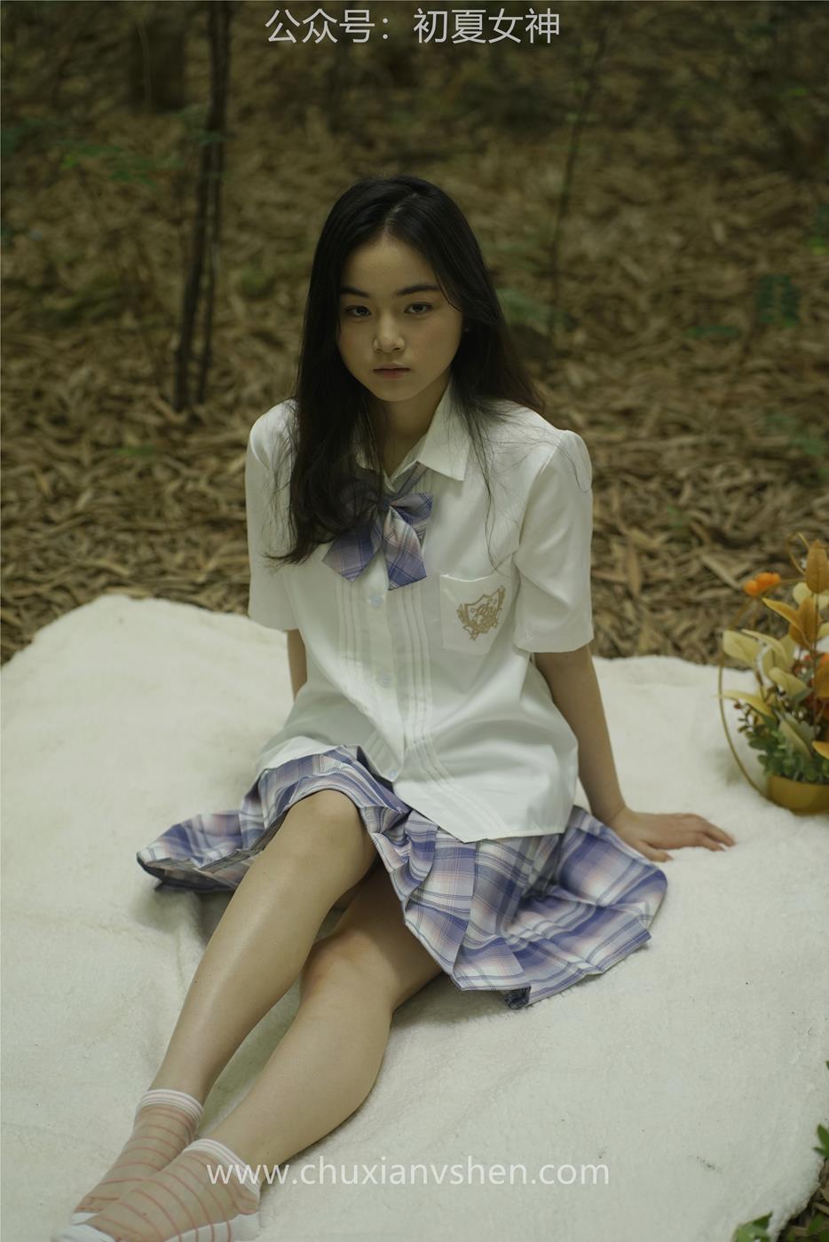 图片[36]-初夏女神 NO.025 十一 周末丛林 JK套搭配的袜子遭嫌弃[153P] – 速更版-美库