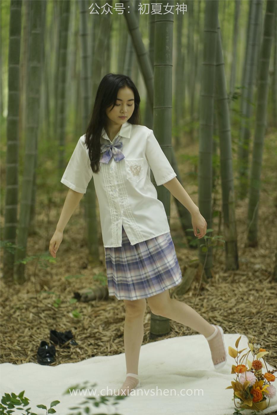 图片[45]-初夏女神 NO.025 十一 周末丛林 JK套搭配的袜子遭嫌弃[153P] – 速更版-美库