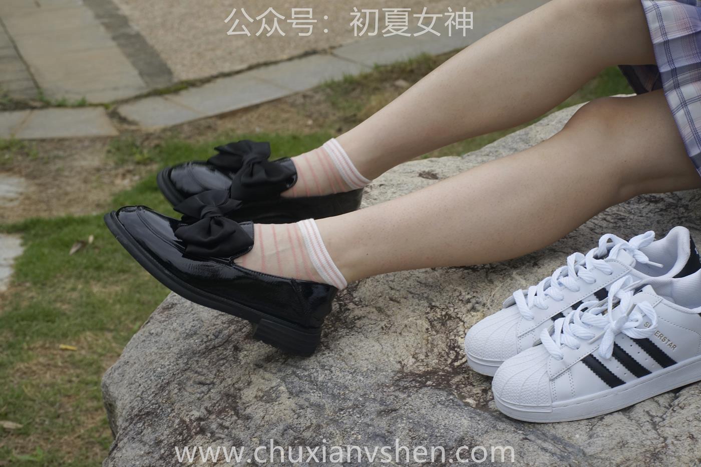 图片[56]-初夏女神 NO.025 十一 周末丛林 JK套搭配的袜子遭嫌弃[153P] – 速更版-美库