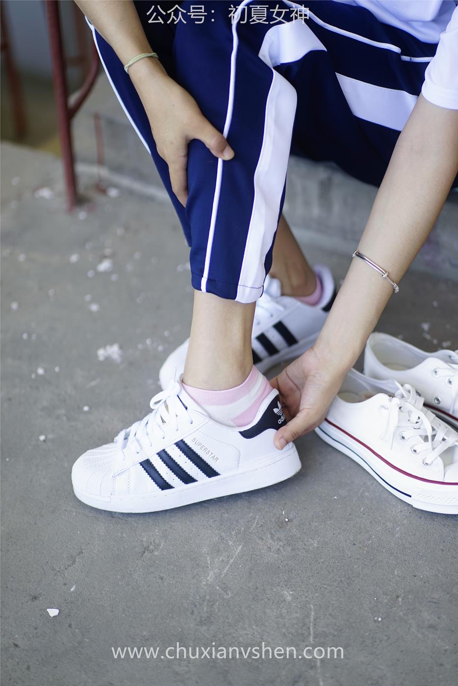 图片[24]-初夏女神 NO.027 点点 旧梦青春[172P] – 速更版-美库