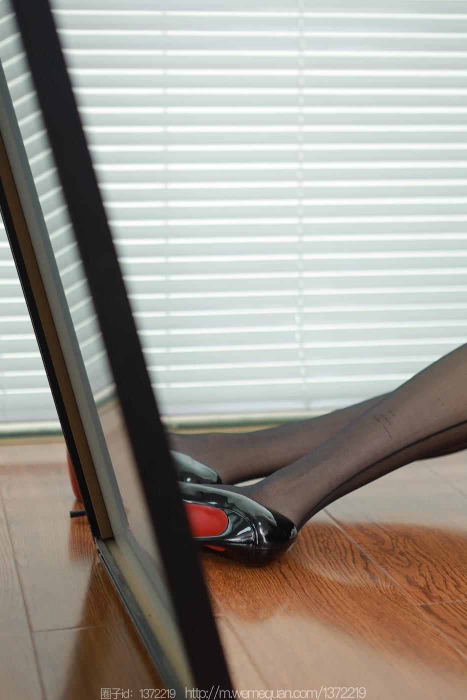 图片[29]-[IESS异思趣向] 2023.04.03 丝享家1410：团团《镜花水月》[85P] – 速更版-美库