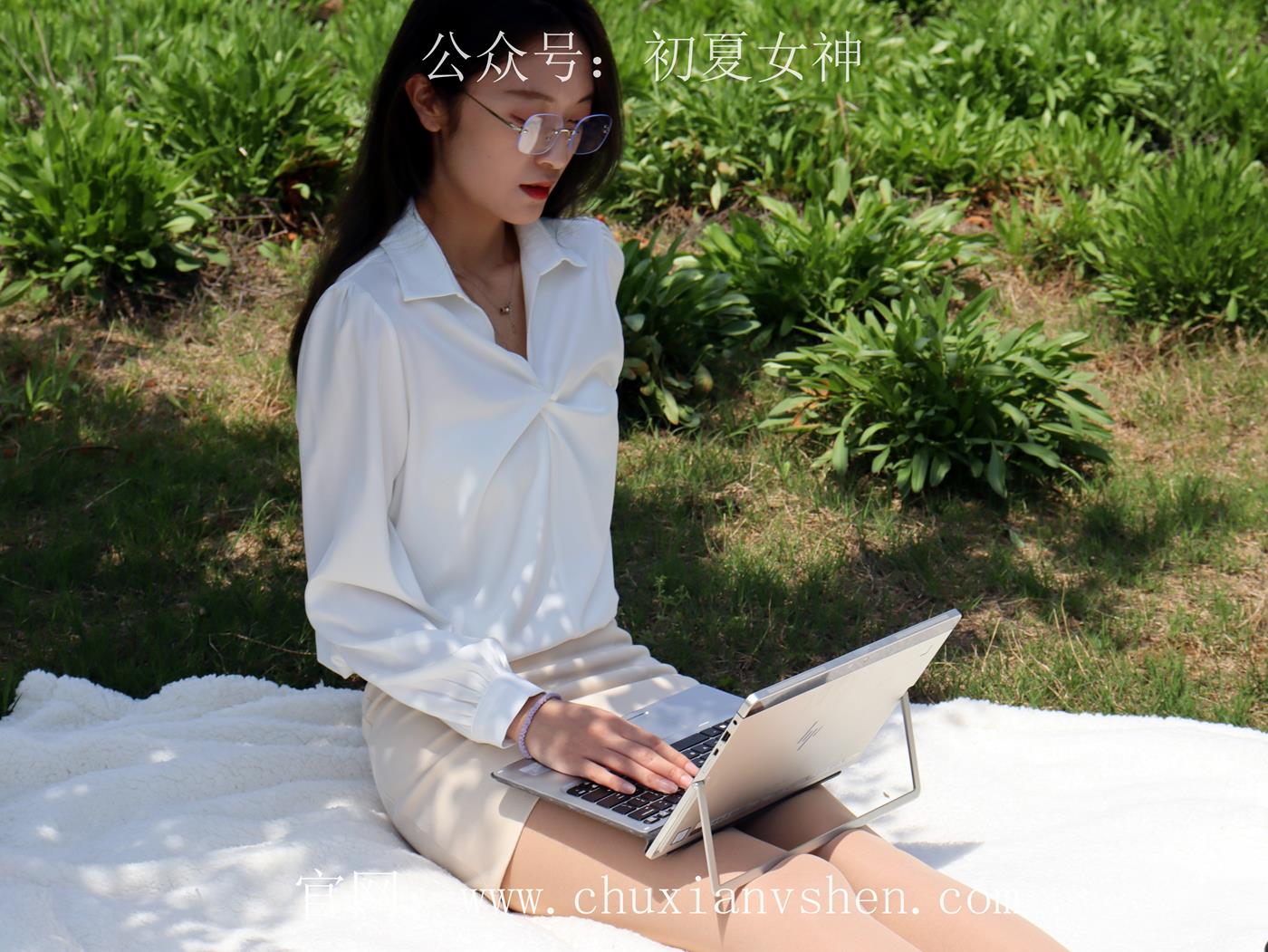 图片[131]-初夏女神 NO.029 依依 邻家女孩-实习篇[190P] – 速更版-美库