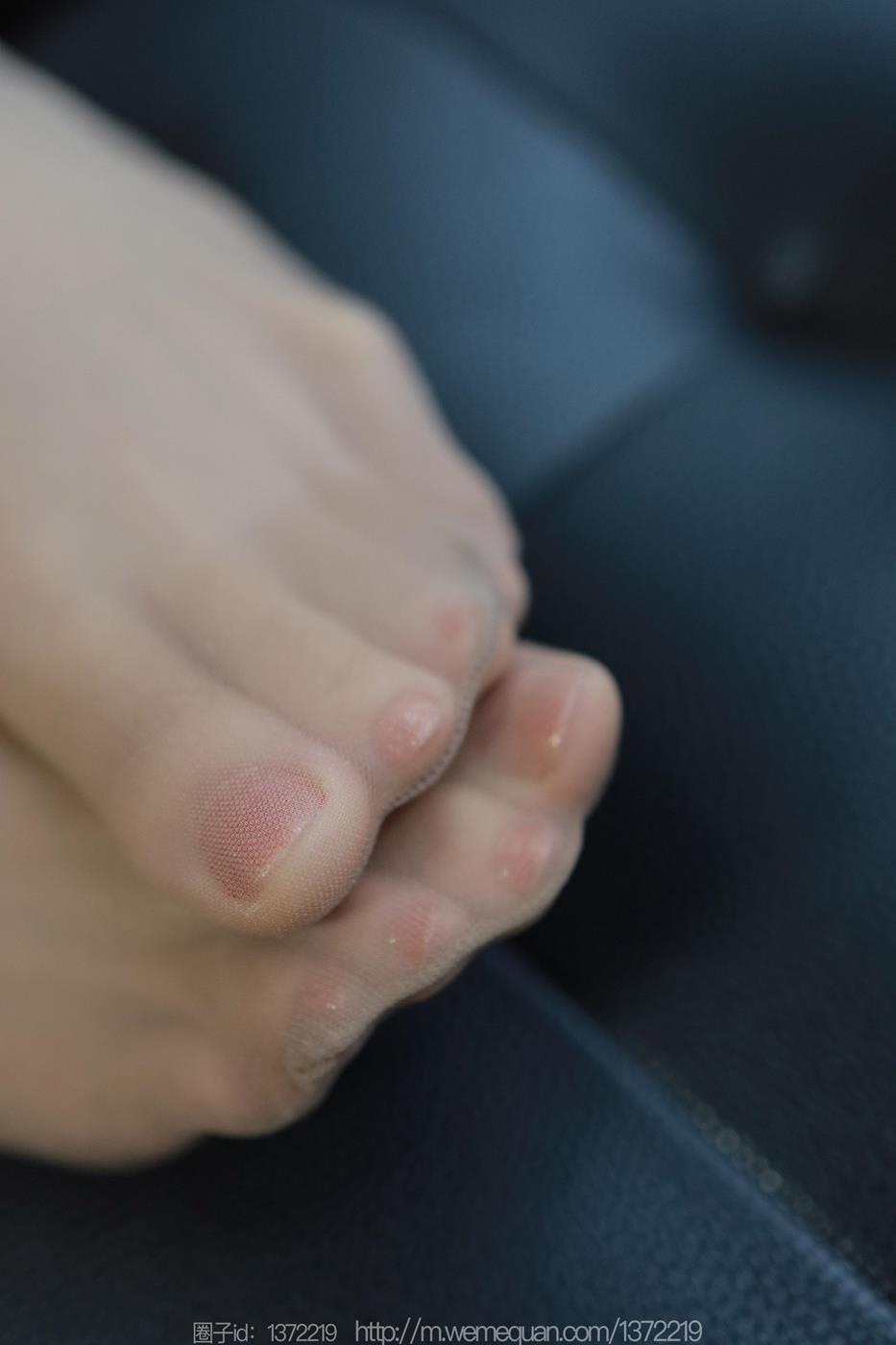 图片[10]-[IESS异思趣向] 2023.04.08 丝享家1415：团团《粉嫩长腿》[90P] – 速更版-美库