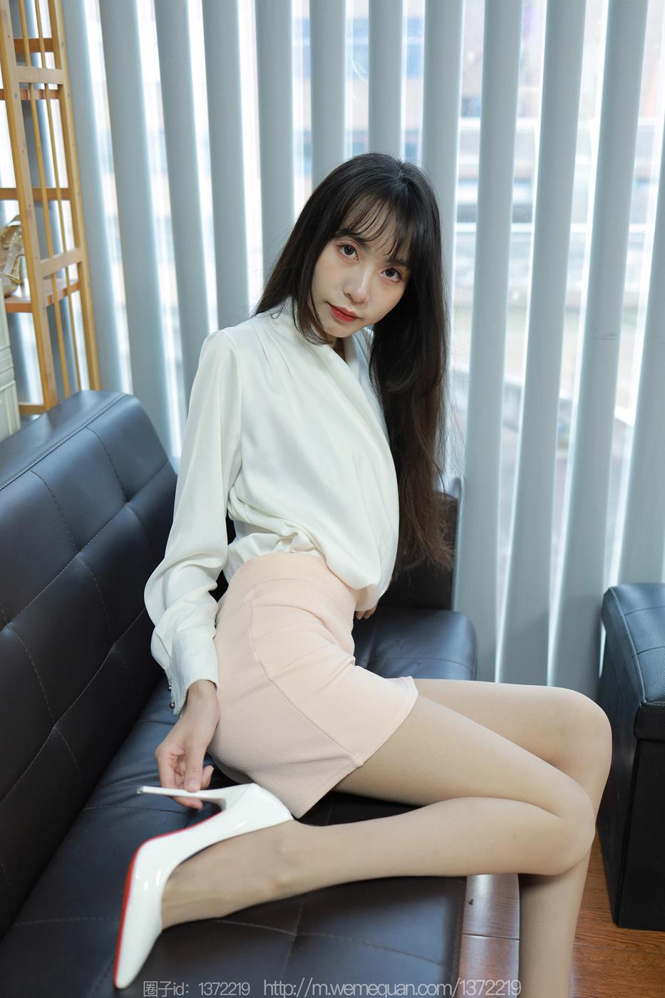 图片[72]-[IESS异思趣向] 2023.04.08 丝享家1415：团团《粉嫩长腿》[90P] – 速更版-美库